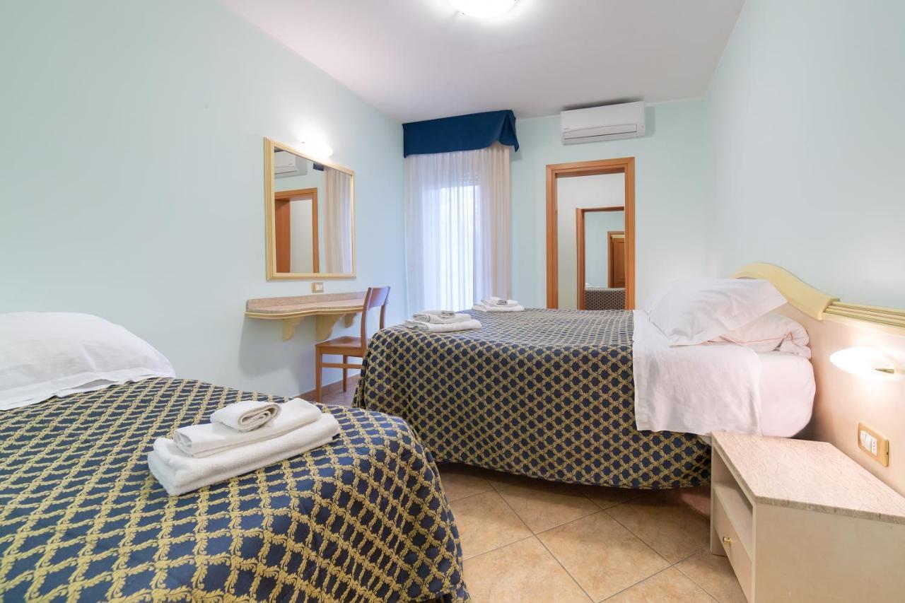 リミニ Residenza Melucciアパートホテル エクステリア 写真