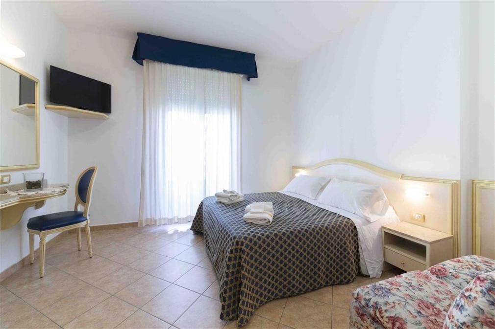 リミニ Residenza Melucciアパートホテル エクステリア 写真