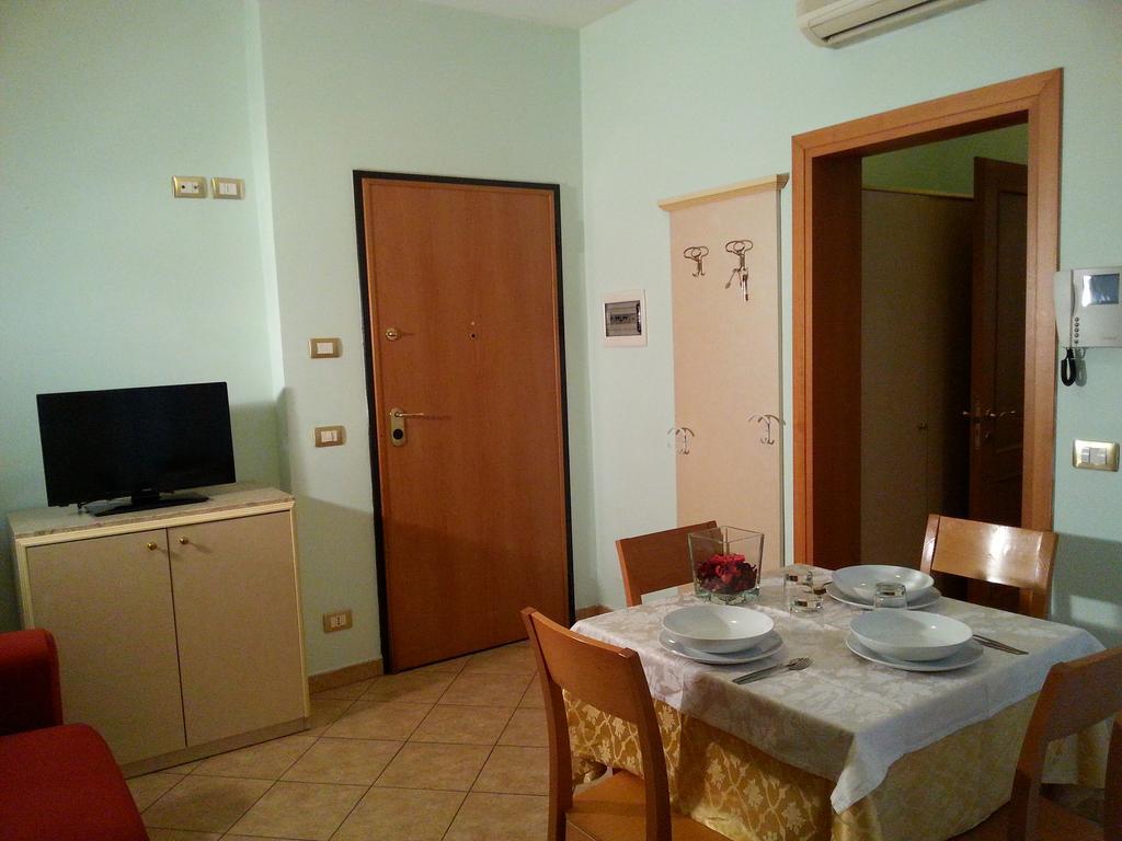 リミニ Residenza Melucciアパートホテル エクステリア 写真