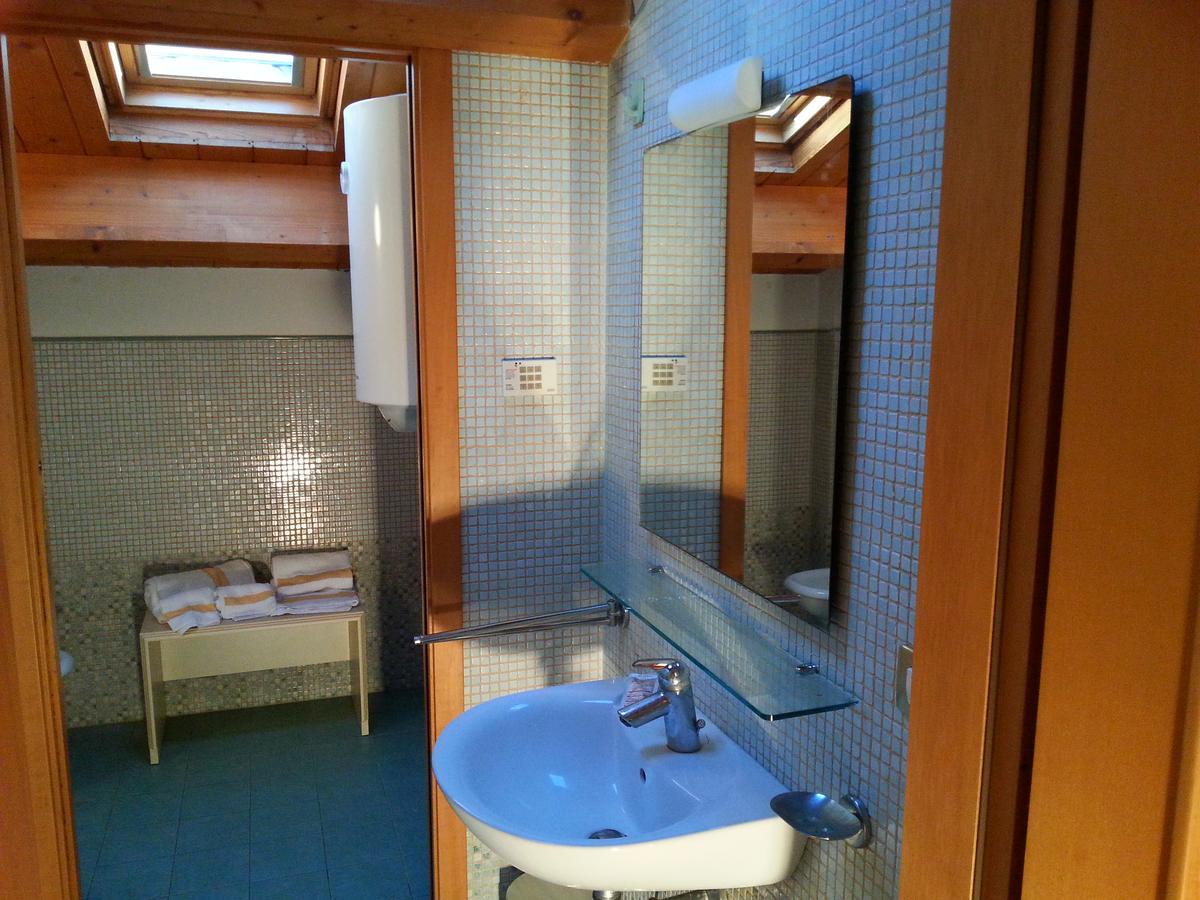 リミニ Residenza Melucciアパートホテル エクステリア 写真
