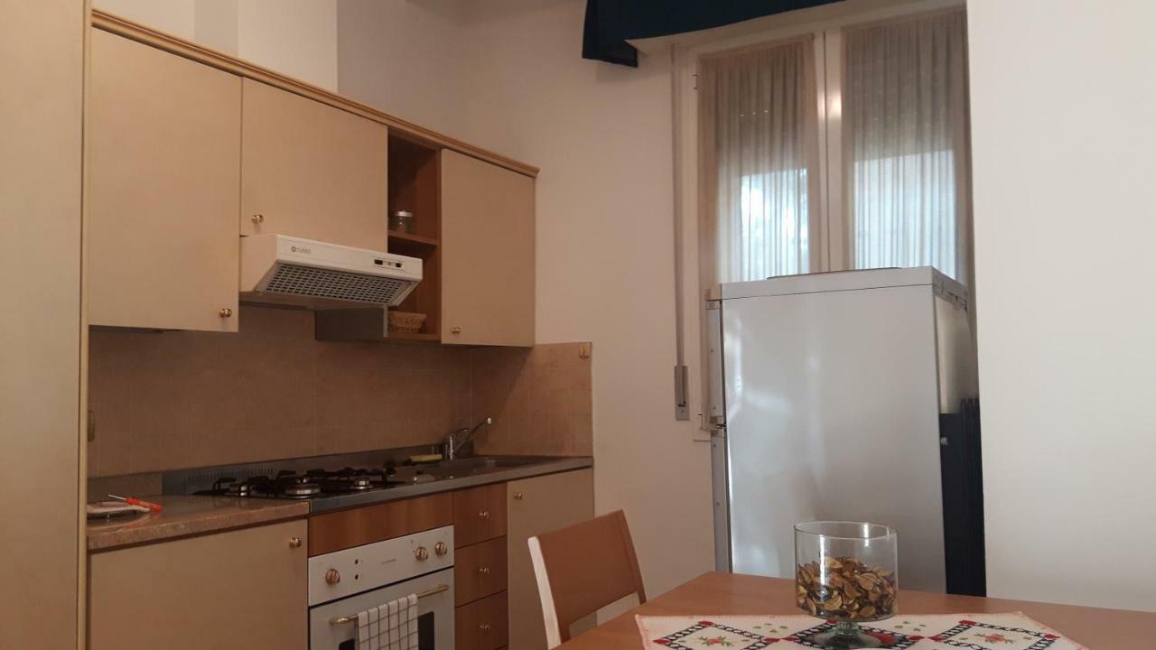 リミニ Residenza Melucciアパートホテル エクステリア 写真